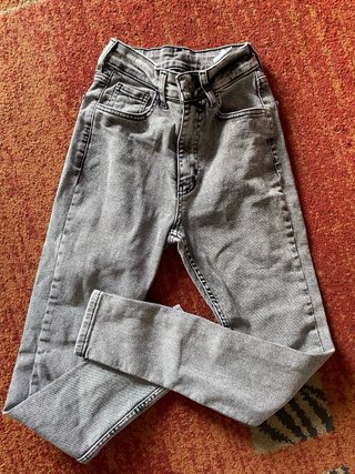 Pantalón vaquero gris mujer