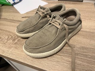Zapatos Pitas Beige Talla 40