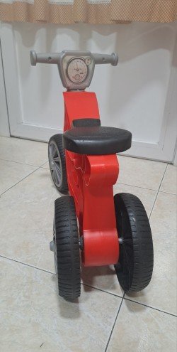 Moto corre pasillos infantil Rojo