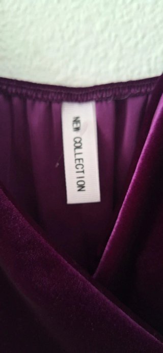 Vestido Terciopelo Morado con Cadenas Plateadas