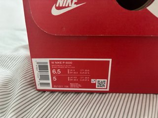 Nike P-6000 Talla 37.5 Beige/Gris