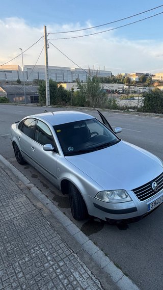 Volkswagen Passat 2.3 V5 170cv – 2003