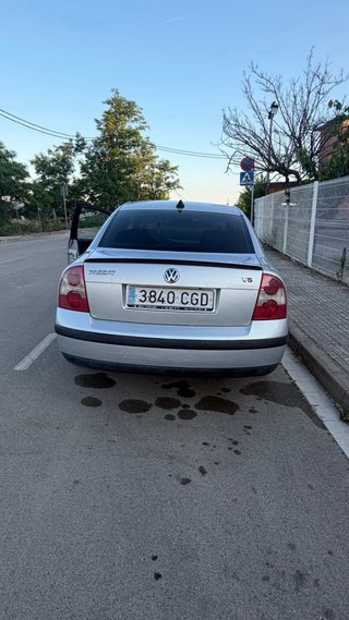 Volkswagen Passat 2.3 V5 170cv – 2003