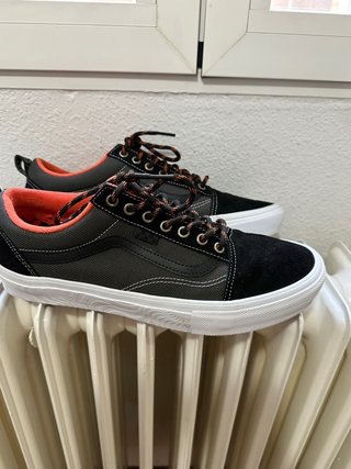 Zapatillas Vans Skate Old Skool Negras/Naranjas