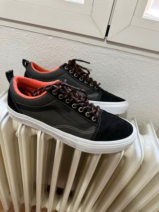 Zapatillas Vans Skate Old Skool Negras/Naranjas