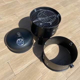 Barbacoa y ahumador negra con termómetro