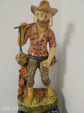 Pedestal con figura