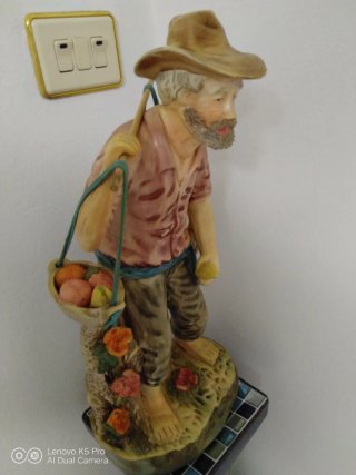Pedestal con figura