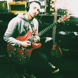 FORMACIÓN EN GUITARRA ONLINE CON ENFOQUE CREATIVO