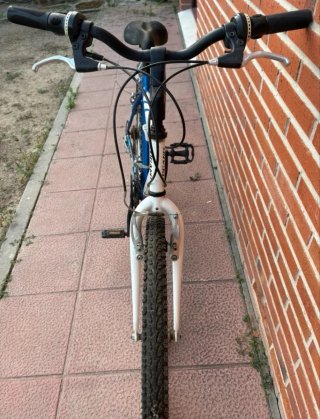 Bicicleta  Montaña Blanca y Azu