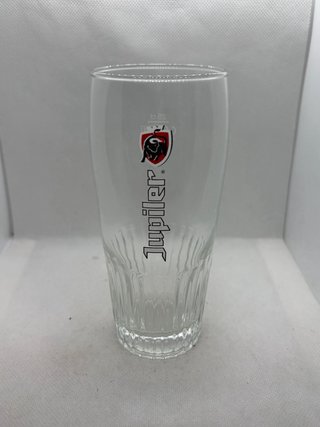 Bicchieri diversi birra Jupiler