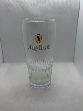 Bicchieri diversi birra Jupiler