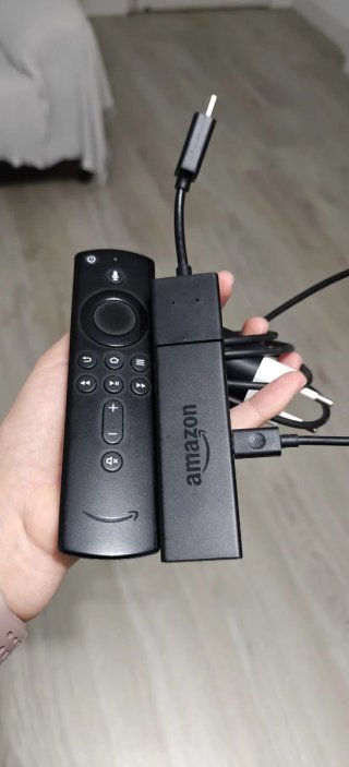 TV Samsung 40” Full HD + Fire TV Stick