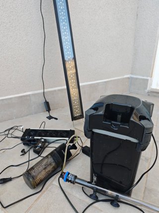 Acuario 300L con mueble y accesorios