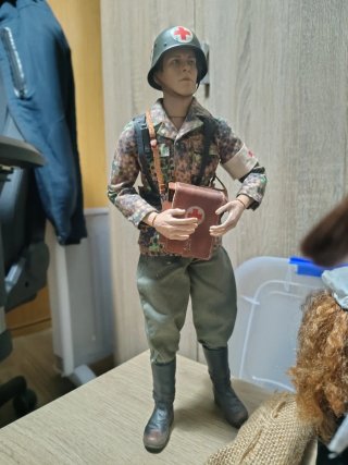 Pack 3 Figuras Articuladas de Enfermeros de Guerra
