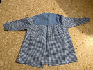 Bata escolar San Luis Valencia Talla 2 babero