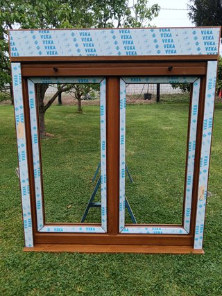 Ventana PVC Roble Dorado 2 Hojas