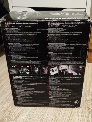 Leveraggio TH8A di Thrustmaster con accessori e manuale