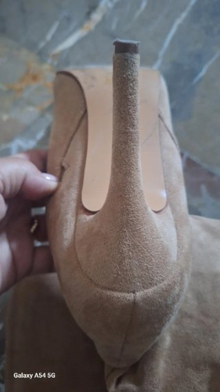 Botas altas camel tacón fino