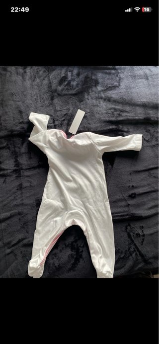 3 Monos de bebé entre 3-6 meses