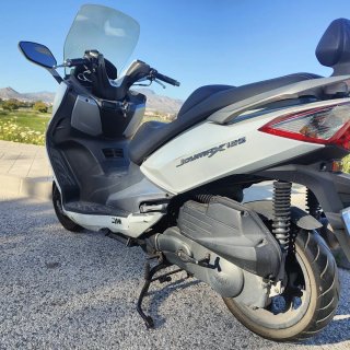 SYM Joymax 125cc Scooter Automática