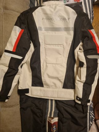 Chaqueta Moto HEROBIKER Negra Roja Blanca. Nueva.