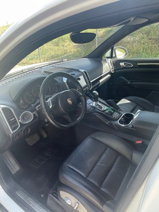 Porsche Cayenne 2012
