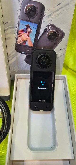 Insta360 X3 Dive Case y Cámara leer bien
