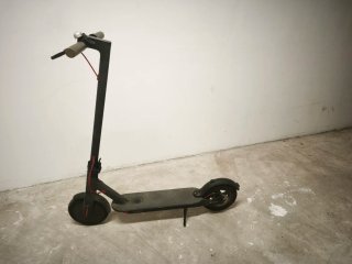 Patinete Eléctrico Xiaomi Mi Scooter Negro