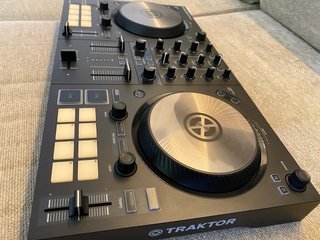 Controladora DJ Native Instruments Traktor S2 MK3