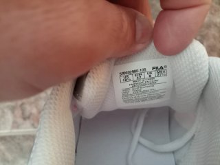 Zapatillas Fila Talla 42 Plata y Blanco