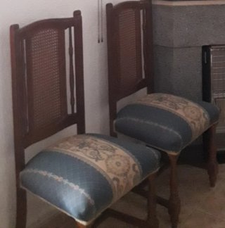 En la zona de Xativa Valencia vendo 6 sillas, colo