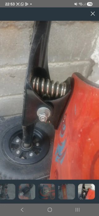 Scooter todoterreno con ruedas grandes