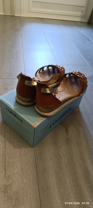 Sandalias Comfeet Talla 38 Marrón y Dorado