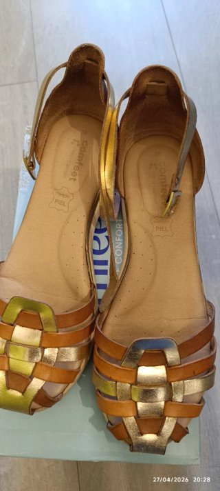 Sandalias Comfeet Talla 38 Marrón y Dorado