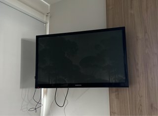 Samsung 50 TV con Fire TV y soporte