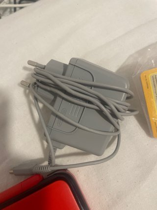 Nintendo New 2DS XL Edición Pokéball