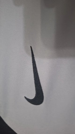 Camiseta Liverpool Entrenamiento Gris