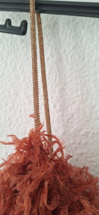 Vestido corto peludo marrón