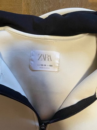 Sudadera Zara Blanca Media Cremallera