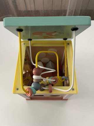 Cubo de actividades de madera