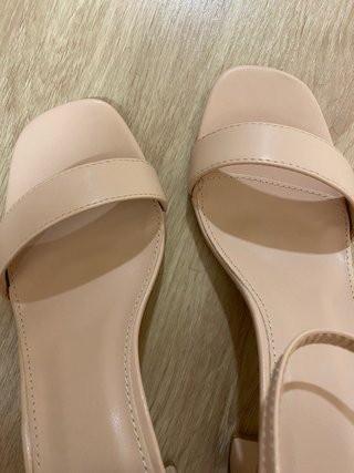 Sandalias GIVANA nude tacón bajo talla 41
