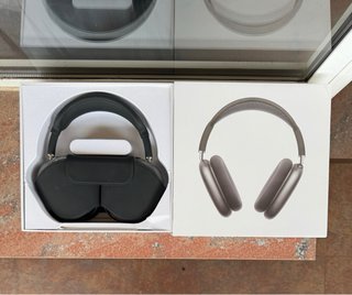 Apple AirPods Max Space Gray
