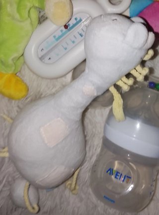 4 juguetes Bebé + 3 bodis 3/6meses
