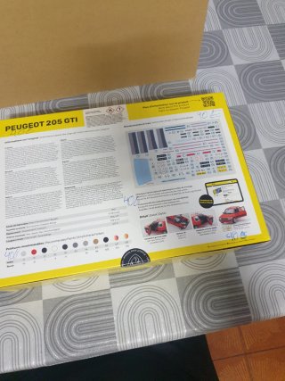 Maqueta Heller Peugeot 205 GTI 1/24
