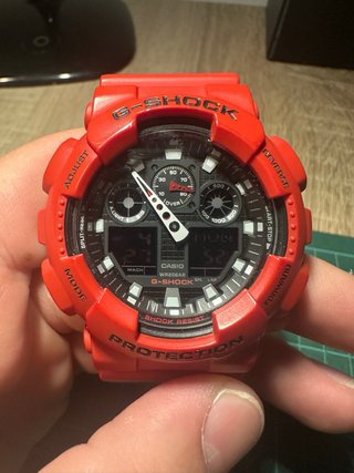 Reloj Casio G-Shock GA-100 Rojo