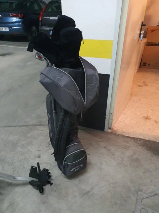 Bolsa de golf con carro y palos