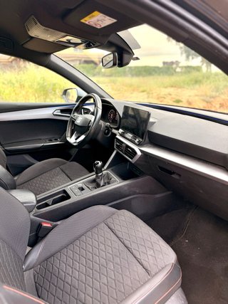 SEAT LEON FR 2021 - PRECIO NO NEGOCIABLE