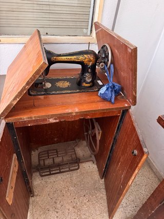 Máquina de coser Singer antigua