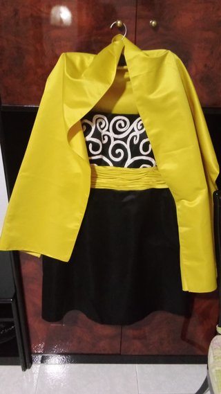 Vestido negro y dorado con espirales